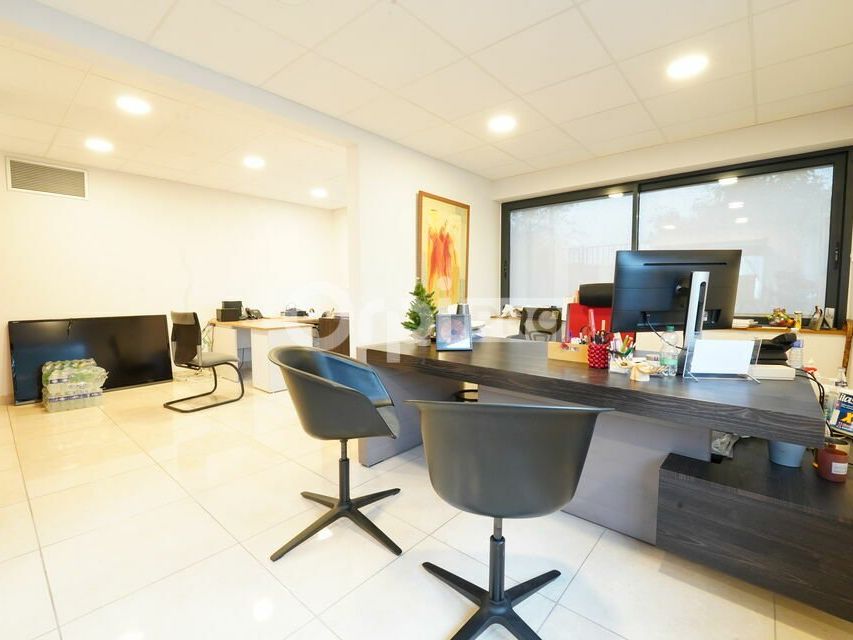 Location bureaux 220 m² non divisibles