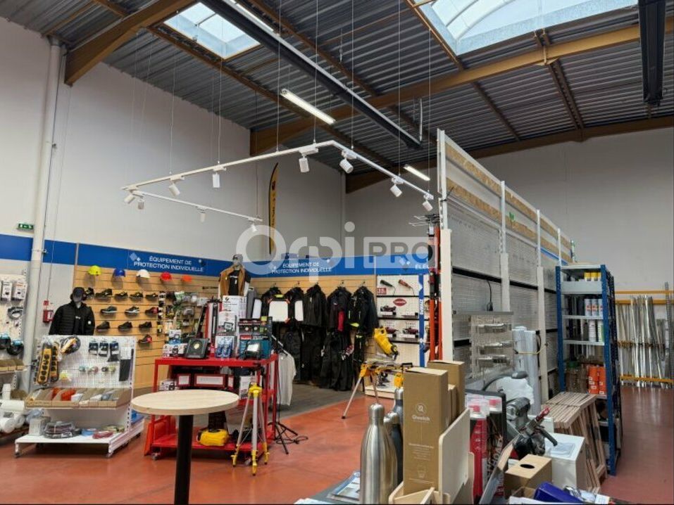 LOCAL D'ACTIVITE A LOUER - 1 034 m² - LYON 7