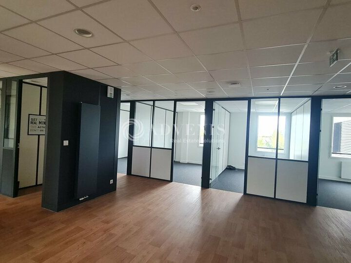 Bureaux 1 er étage 304 m² accessibles PMR