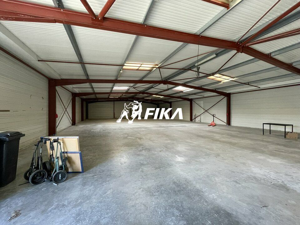 Vente local d''activites 580 m² non divisibles