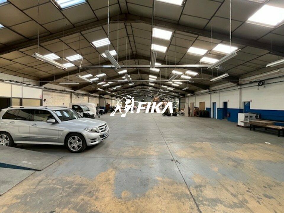 Vente local d''activites 2641 m² non divisibles