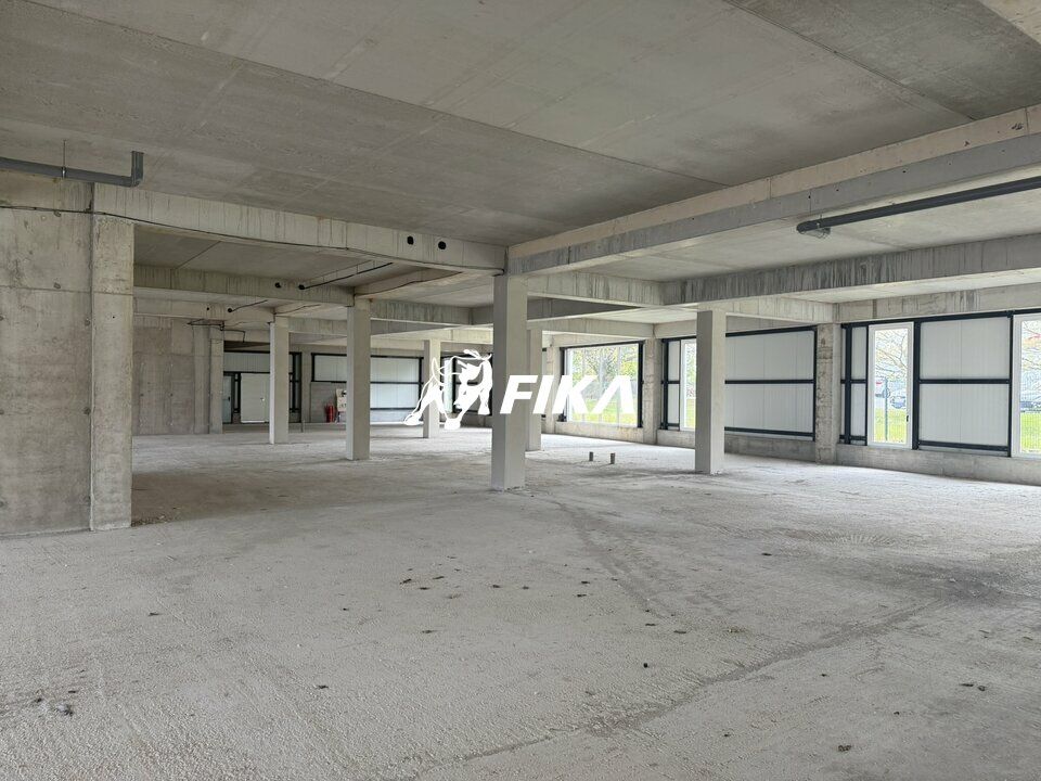 A LOUER - BUREAUX - 919 m² - 33160 ST MEDARD EN JALLES