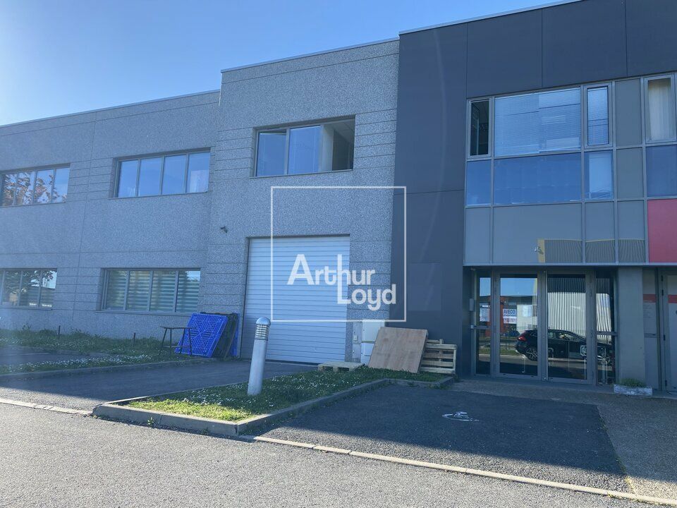 Vente local d''activites 325 m² non divisibles