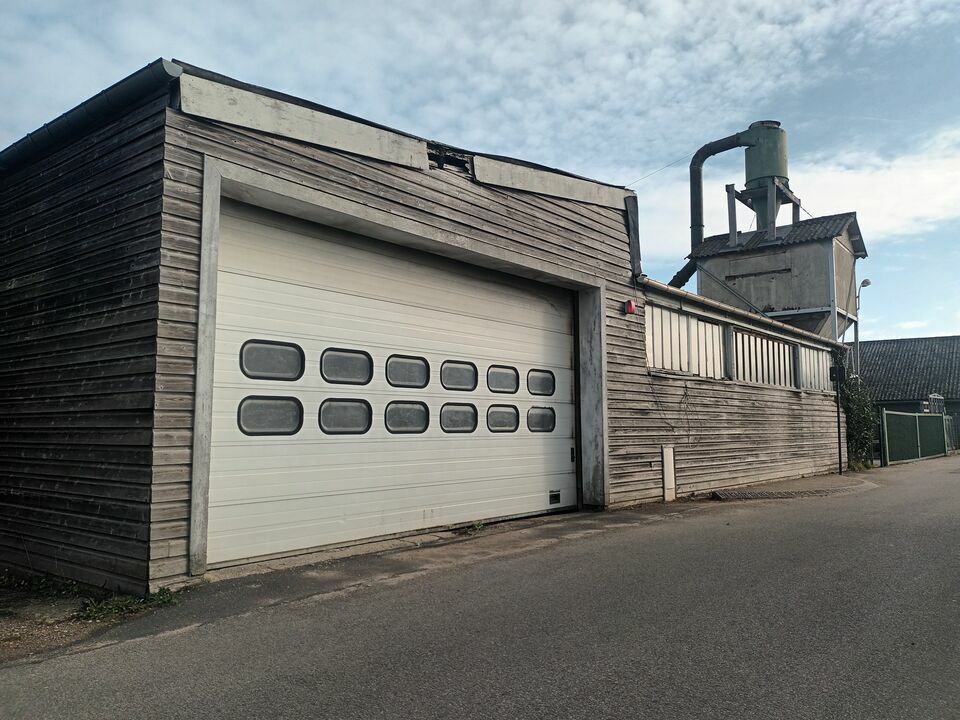 Vente local d''activites 791 m² non divisibles