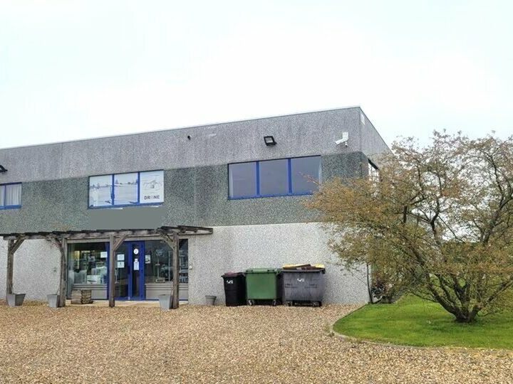 Vente local d''activites 504 m² non divisibles