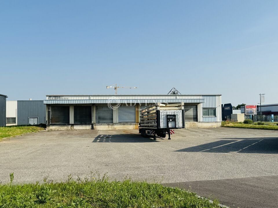 Location local d''activites 460 m² non divisibles