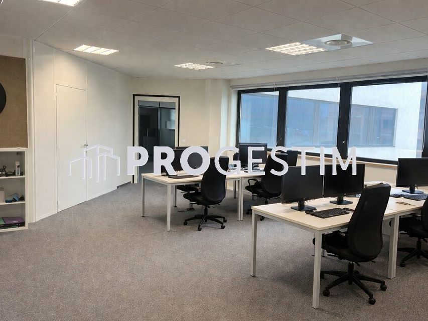 Location bureaux 247.25 m² non divisibles