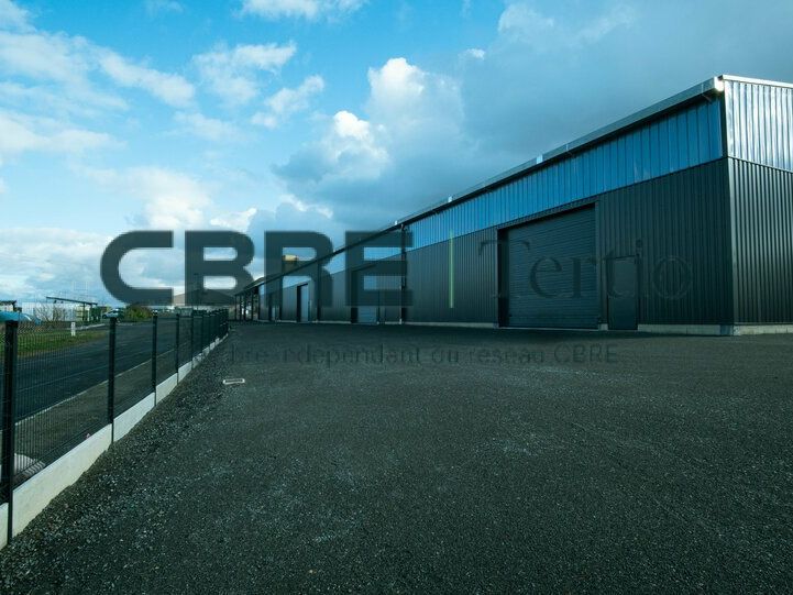 Location entrepot 600 m² divisibles à partir de 300 m²