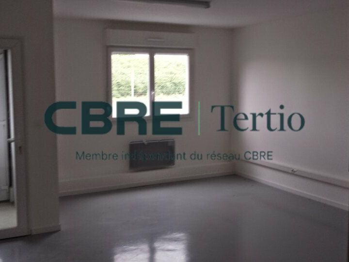 Local d'activité de 250m² à Ballan Miré