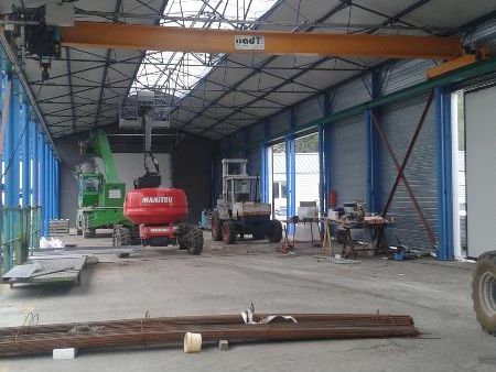 Location local d''activites 1100 m² non divisibles