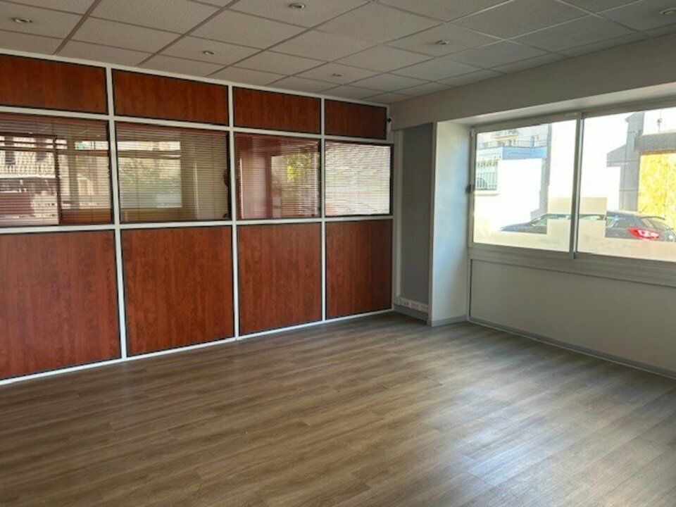 Vente local commercial 90 m² non divisibles