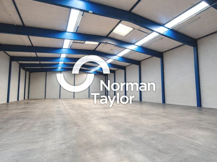 Location local d''activites 800 m² non divisibles