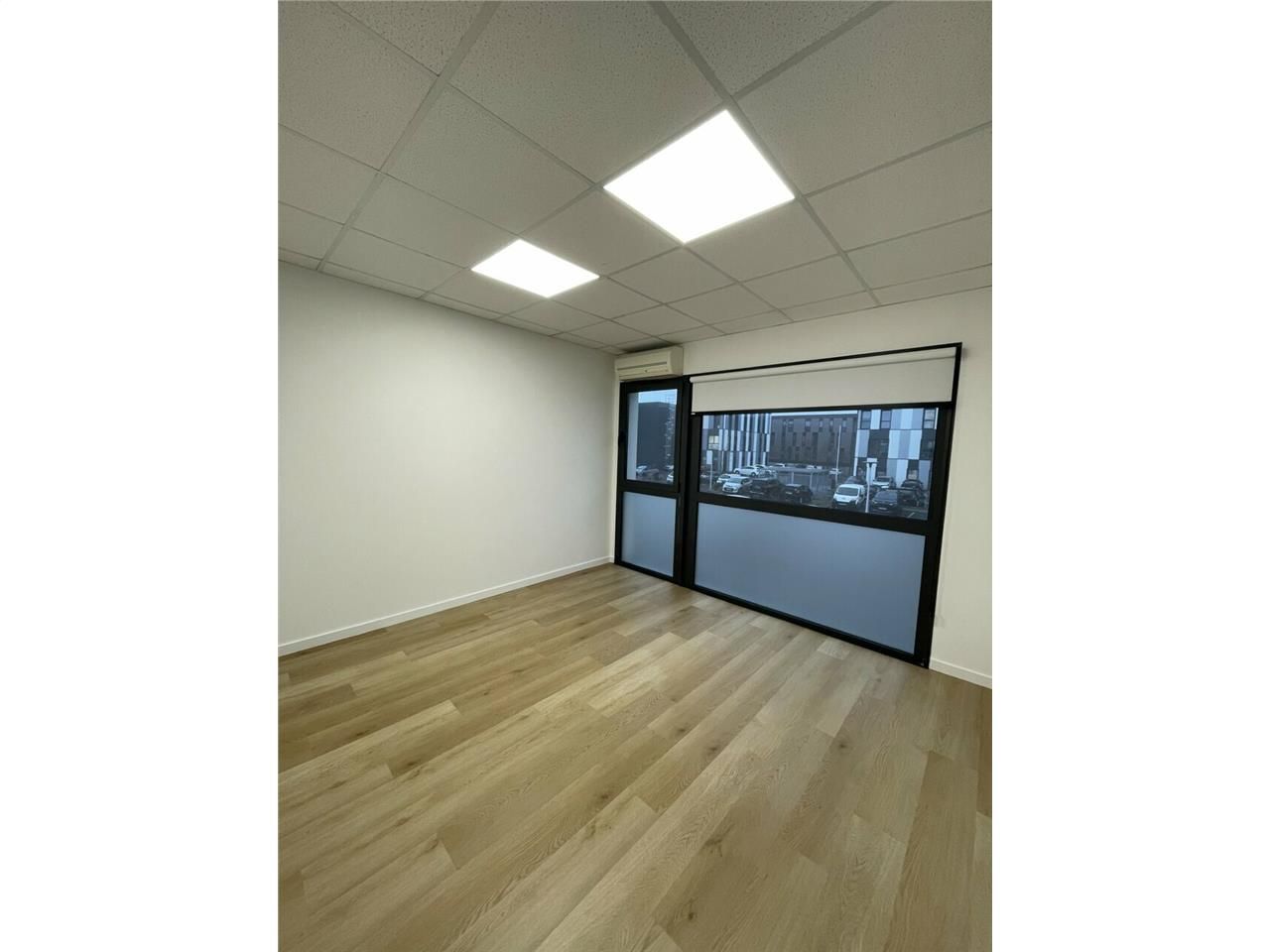 A LOUER - BUREAUX - VANNES Zone de Laroiseau