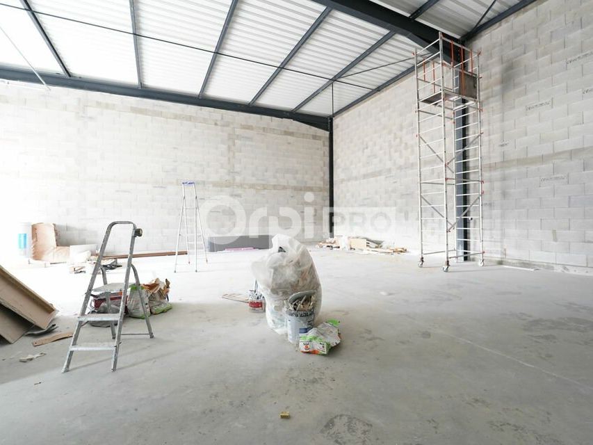 Location local d''activites 260 m² non divisibles