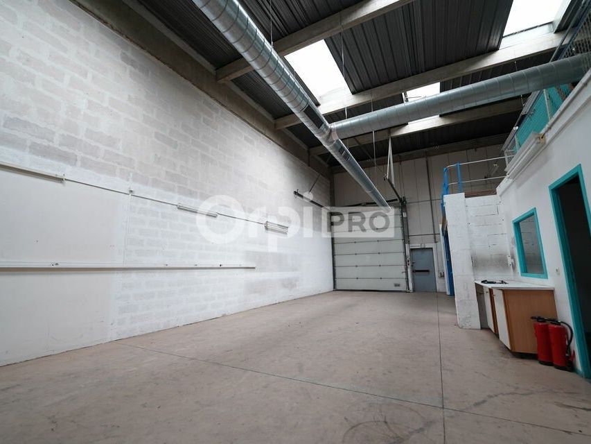 LOCAL D'ACTIVITE - 196 m² - LYON 3