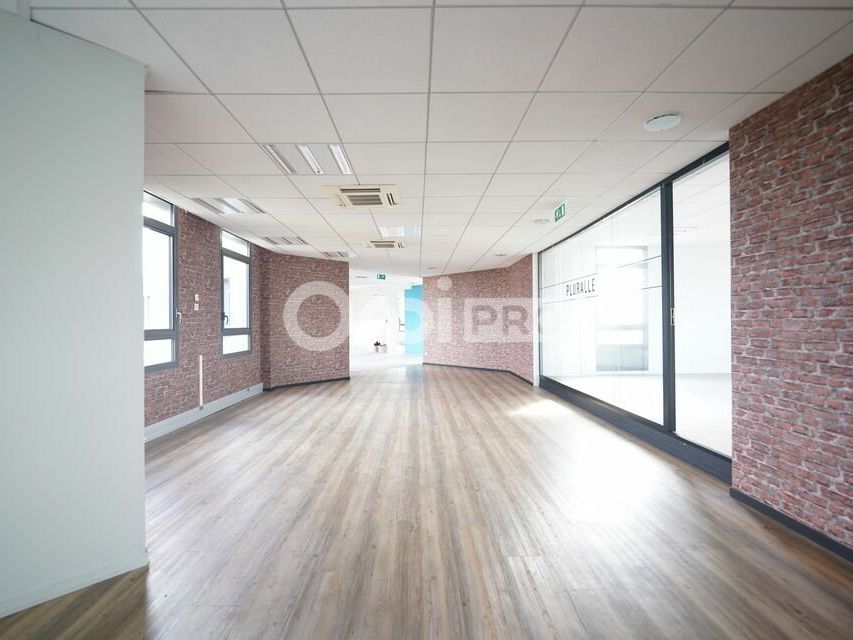 Location bureaux 486.3 m² non divisibles