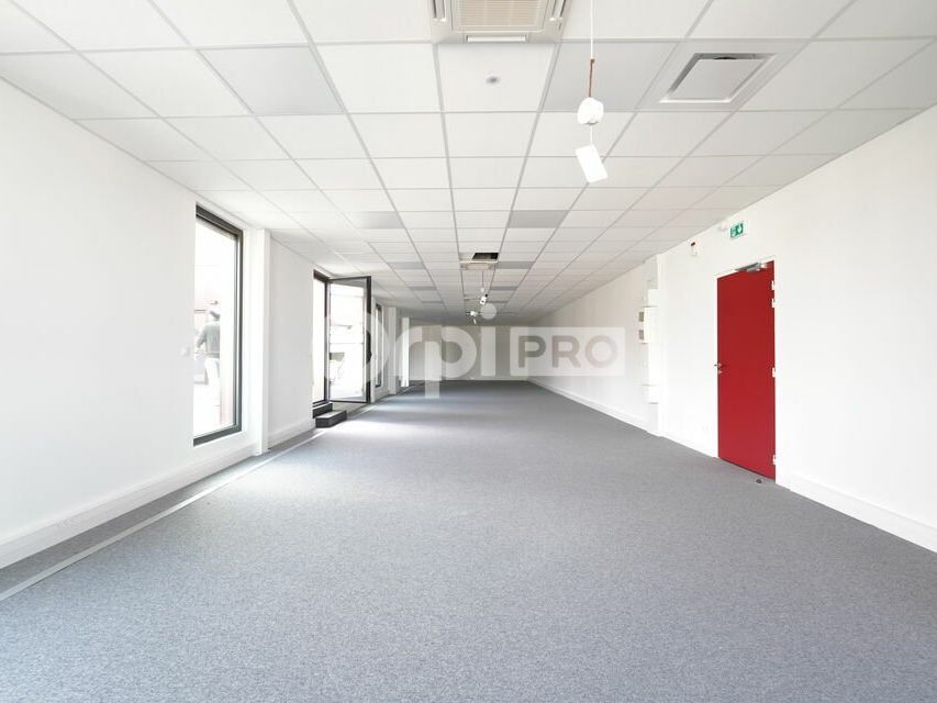 Location bureaux 1916 m² divisibles à partir de 124.6 m²
