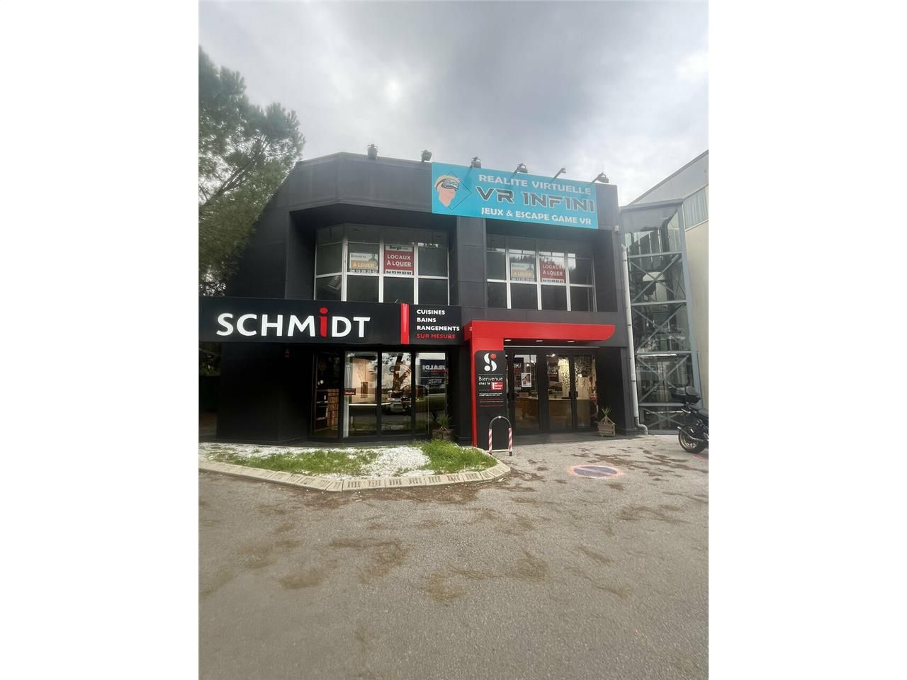 Location local commercial 250 m² non divisibles