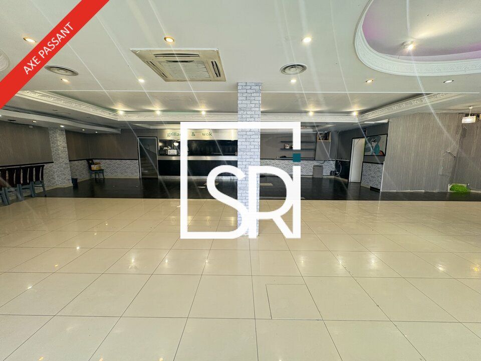 Vente local commercial 320 m² non divisibles