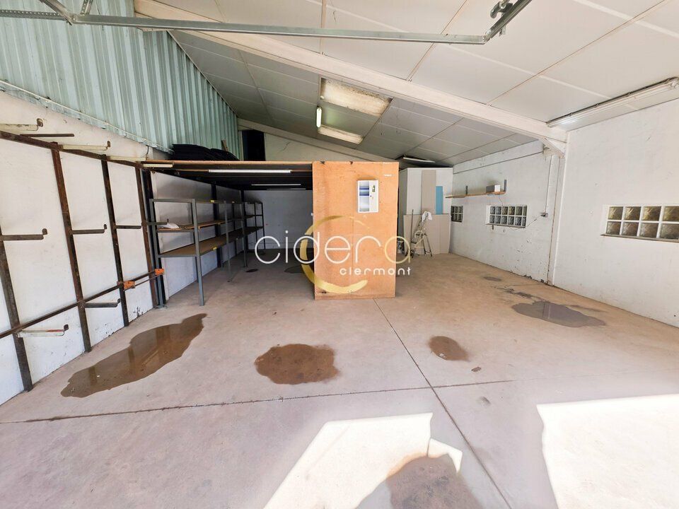 Location local d''activites 83 m² non divisibles