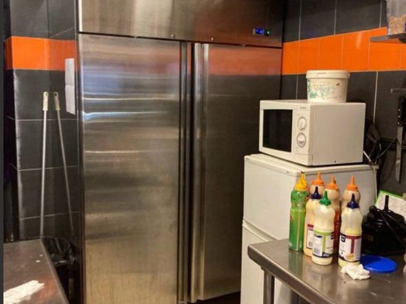 Location local commercial 27 m² non divisibles