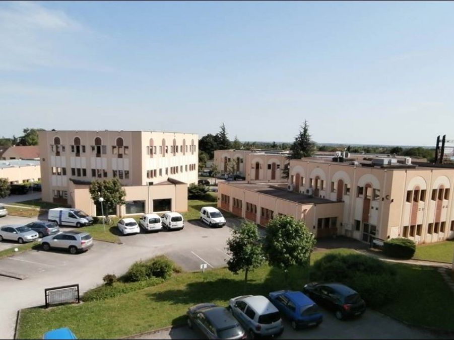 Location bureaux 52 m² non divisibles