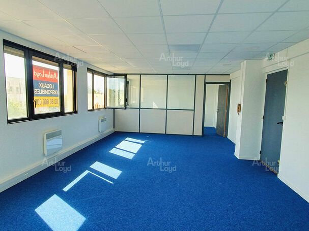 PARC MIRANDE - BUREAUX - A LOUER 