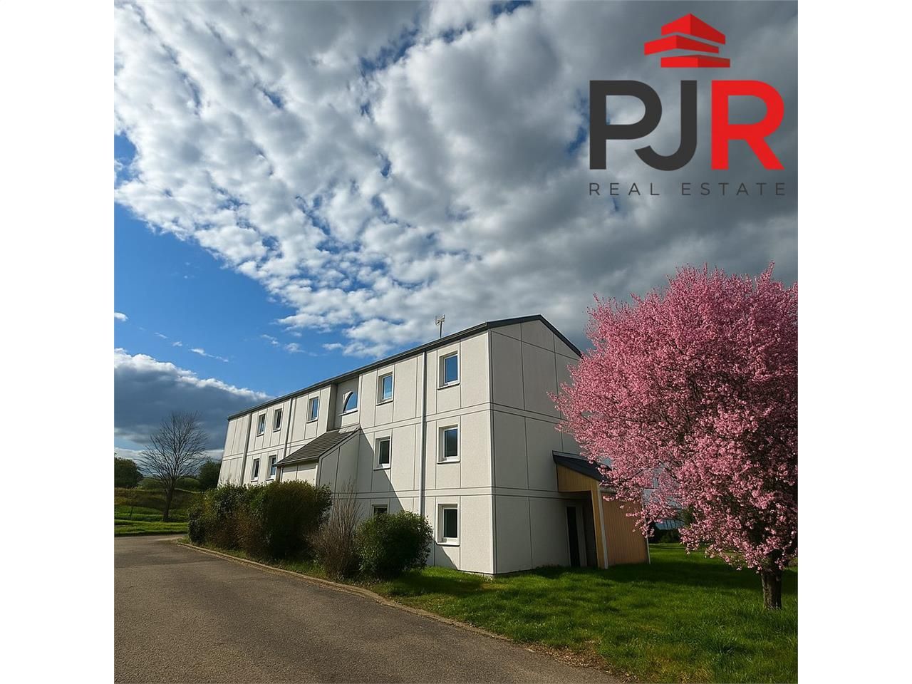 Vente local commercial 900 m² à Ludres