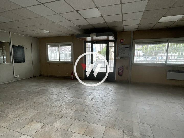 OPPORTUNITÉ RARE À MARSEILLE – LOCAL PROFESSIONNEL IDÉALEMENT SITUÉ