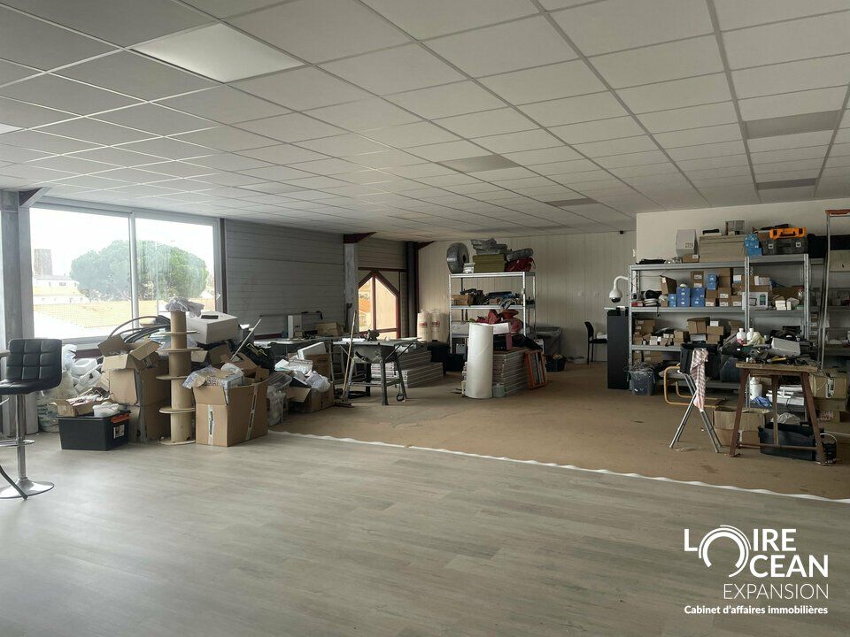 Vente local commercial 300 m² non divisibles