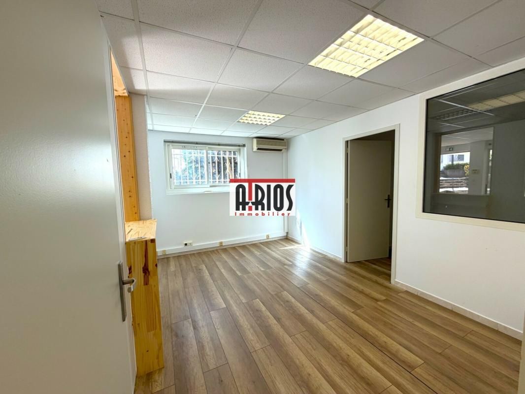 Vente local commercial 49 m² non divisibles