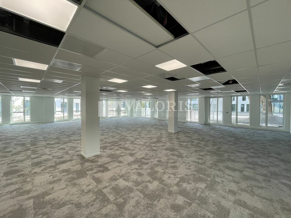 Vente bureaux 978 m² divisibles à partir de 188 m²