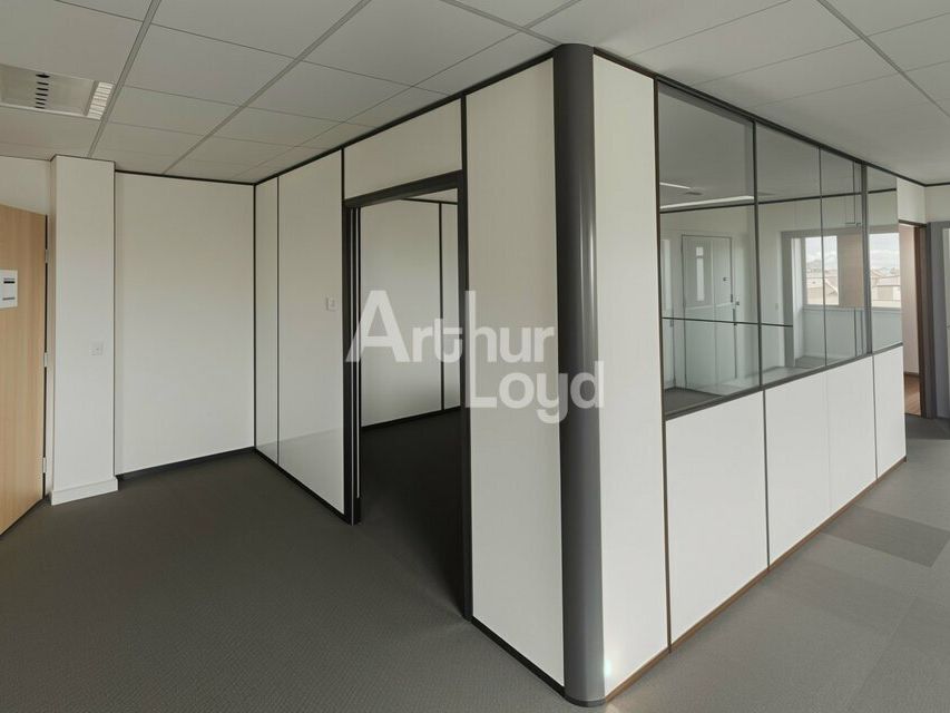 A LOUER - Bureaux de 72m2 situé à Savoie Technolac 