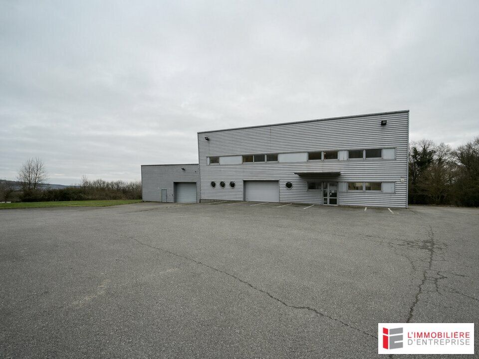 Vente entrepot 1750 m² non divisibles