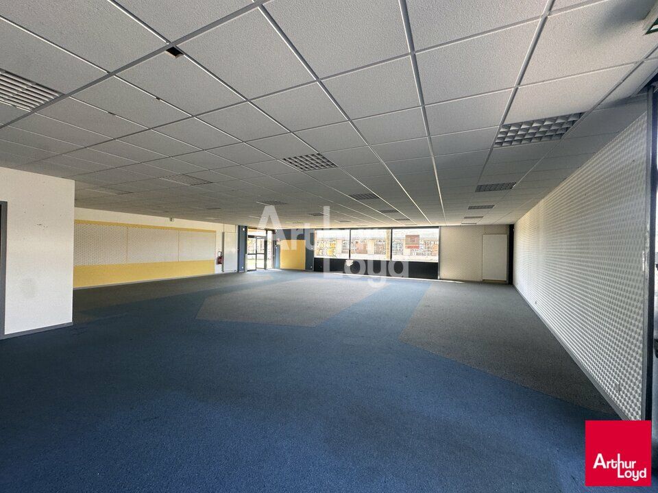 VITRE ZONE COMMERCIALE -  LOCAL COMMERCIAL A VENDRE - DIVISIBLE