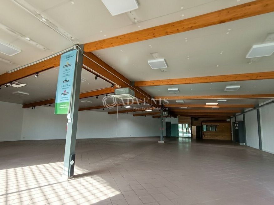 A LOUER - DERNIERE SURFACE COMMERCIALE DE 740 M² - EFFET D'ENSEIGNE GARANTI !