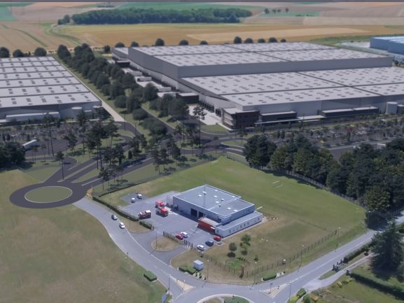 Location entrepôts 150464 m² non divisibles