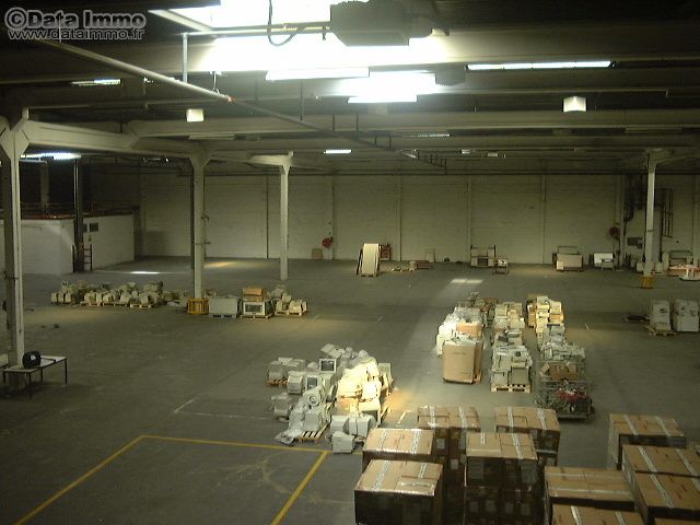Location entrepôts 2760 m² non divisibles