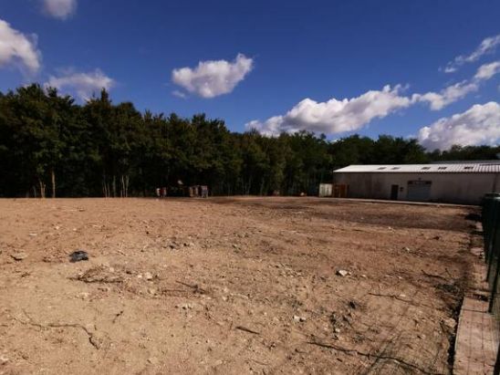 Vente entrepôts 1842 m² non divisibles