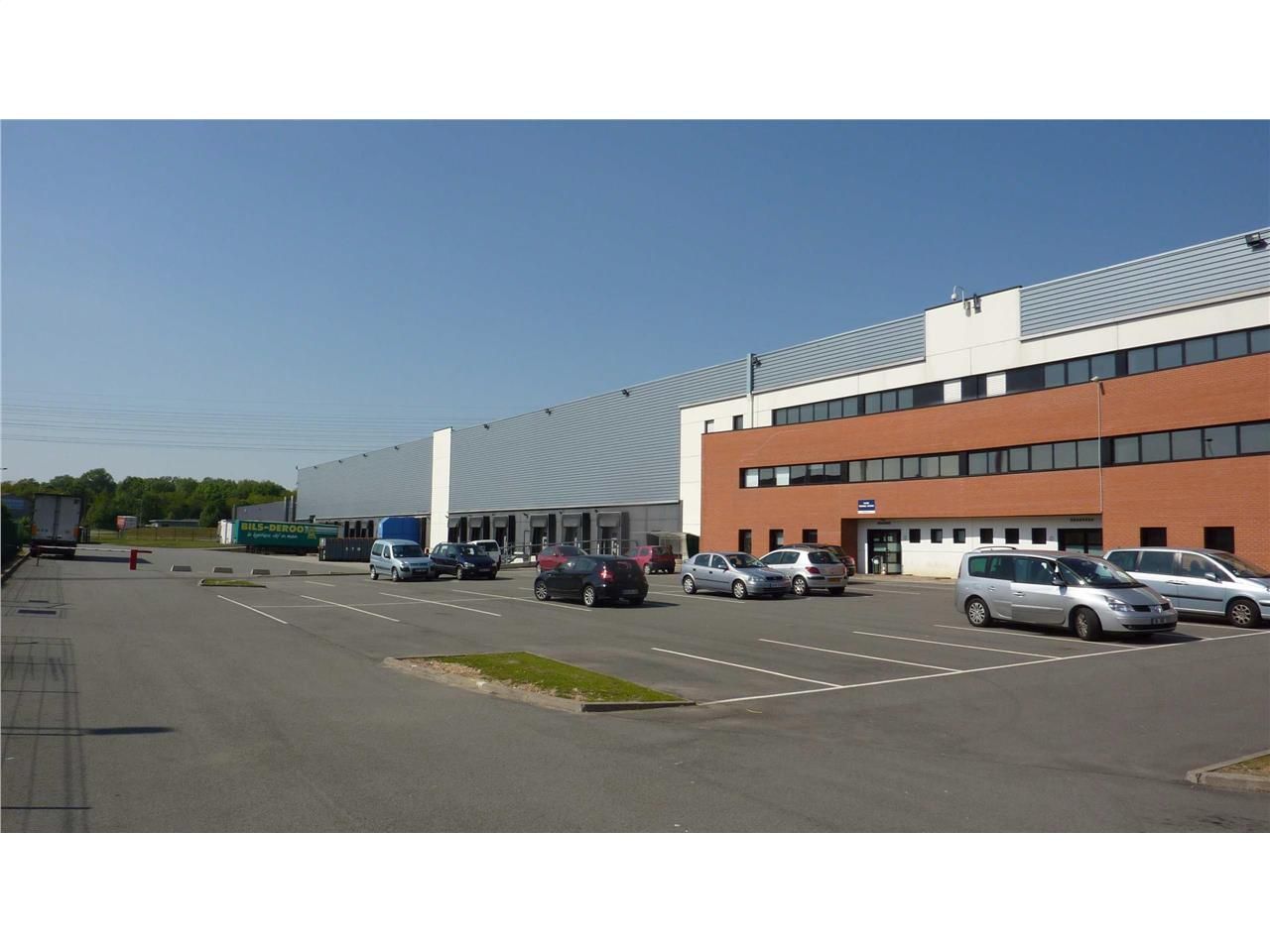 Location entrepôts 44875 m² non divisibles