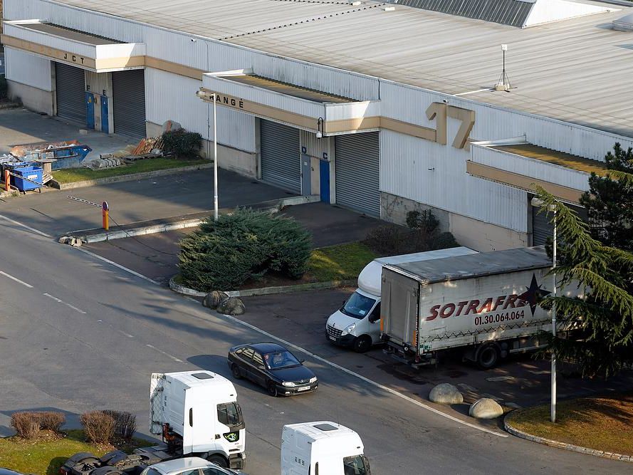 Location entrepôts 287 m² non divisibles