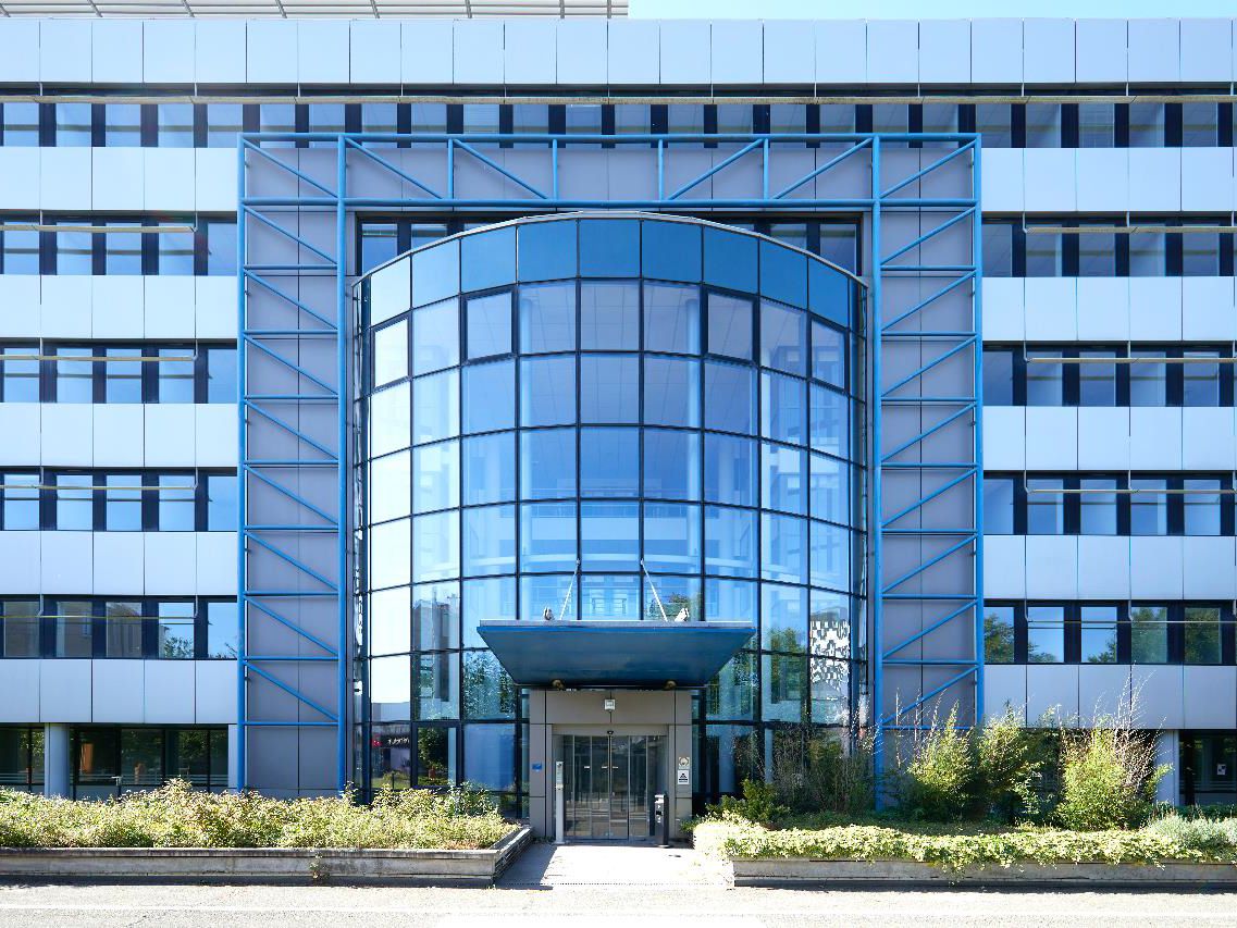 Location bureaux 7851 m² non divisibles