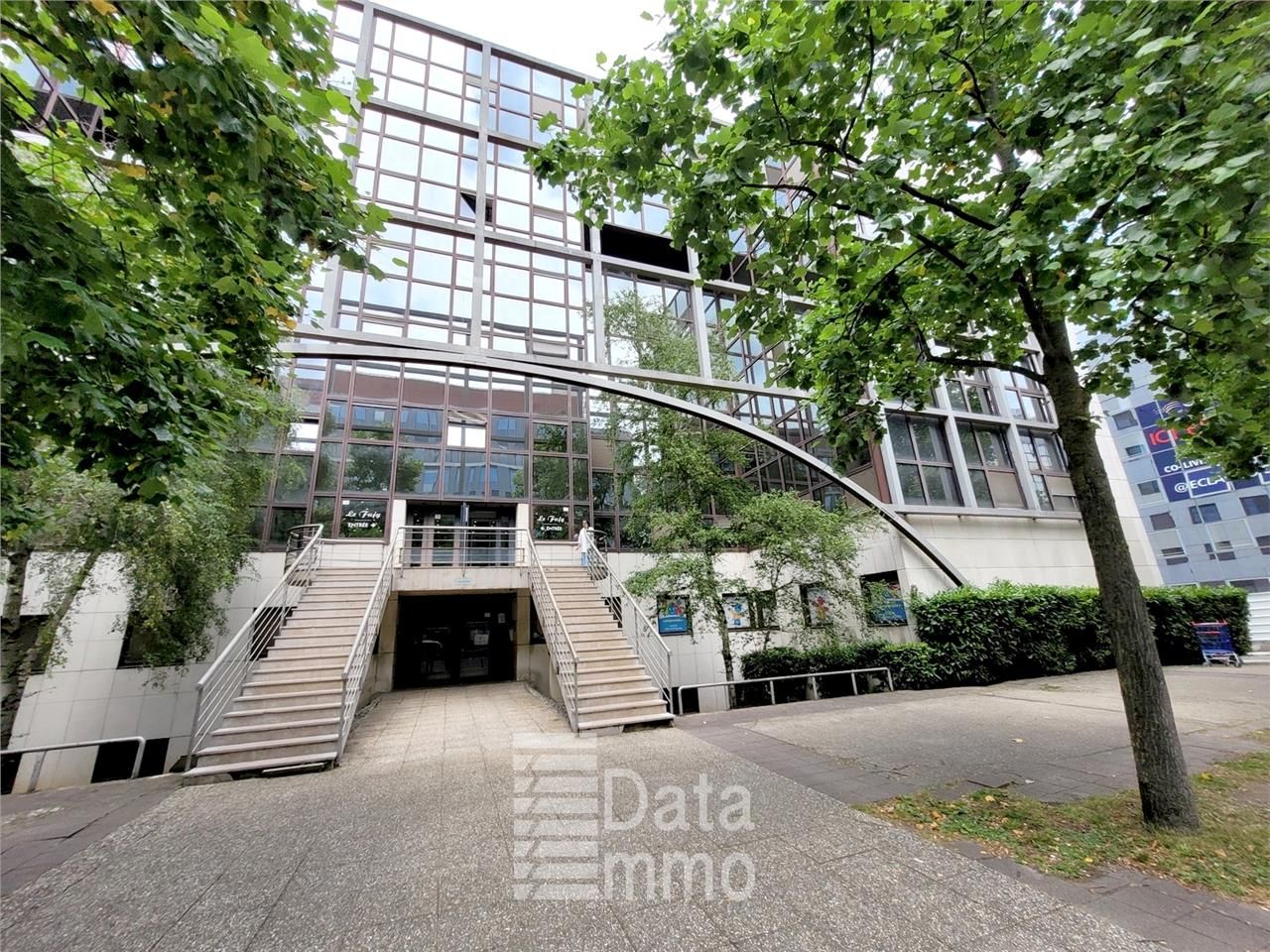 Location bureaux 151 m² non divisibles