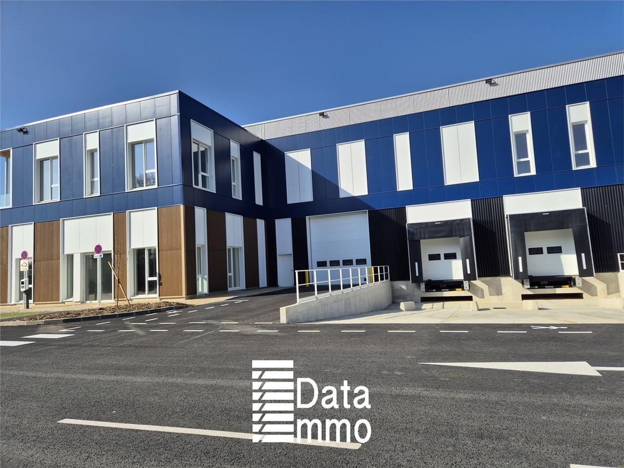 Location entrepôts 2953 m² non divisibles