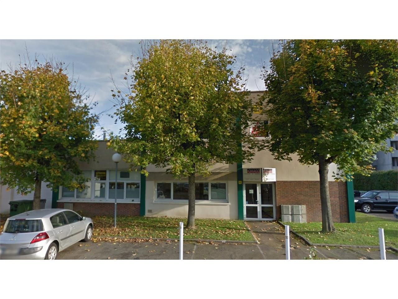 Location entrepôts 461 m² non divisibles