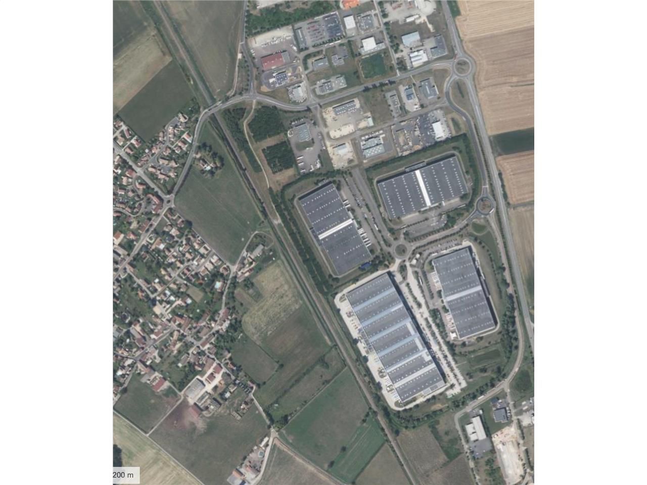Location entrepôts 22541 m² non divisibles