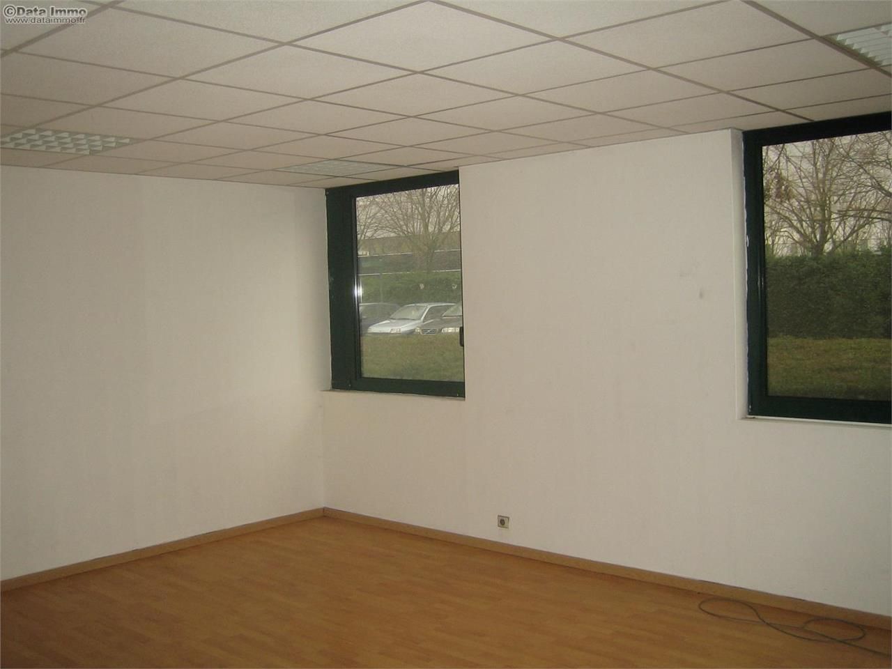 Location entrepôts 369 m² non divisibles