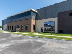 Location entrepôts 6088 m² non divisibles