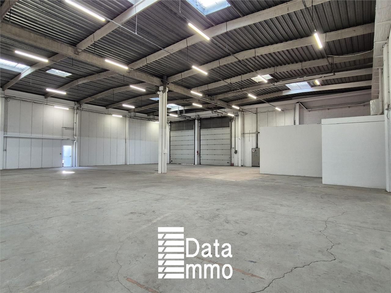 Location entrepôts 1212 m² non divisibles