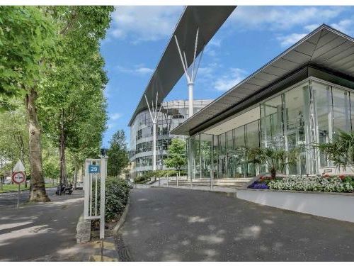 Location bureaux 7880 m² non divisibles